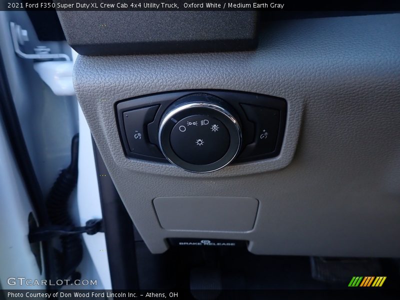 Oxford White / Medium Earth Gray 2021 Ford F350 Super Duty XL Crew Cab 4x4 Utility Truck