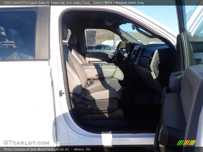 Oxford White / Medium Earth Gray 2021 Ford F350 Super Duty XL Crew Cab 4x4 Utility Truck