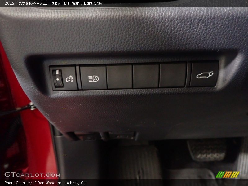 Ruby Flare Pearl / Light Gray 2019 Toyota RAV4 XLE