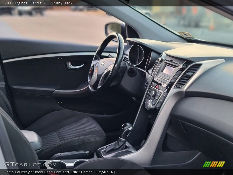 Silver / Black 2013 Hyundai Elantra GT