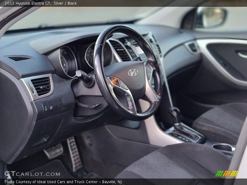 Silver / Black 2013 Hyundai Elantra GT