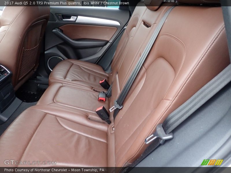 Rear Seat of 2017 Q5 2.0 TFSI Premium Plus quattro