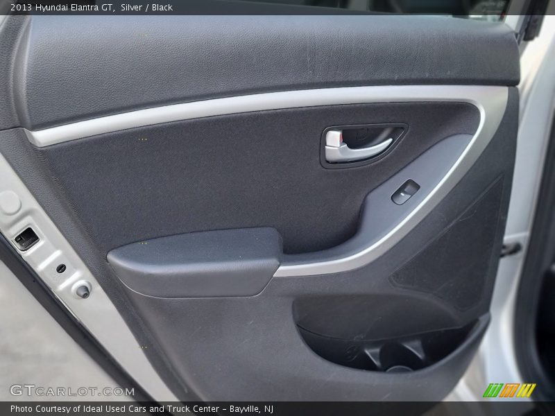 Silver / Black 2013 Hyundai Elantra GT