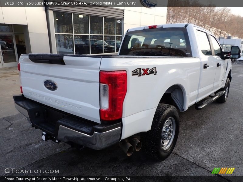 Oxford White / Earth Gray 2019 Ford F250 Super Duty XL Crew Cab 4x4
