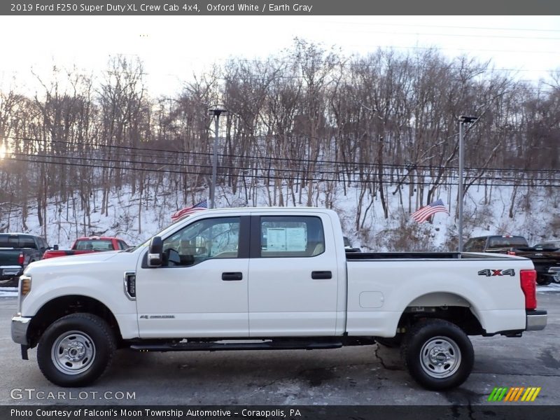 Oxford White / Earth Gray 2019 Ford F250 Super Duty XL Crew Cab 4x4