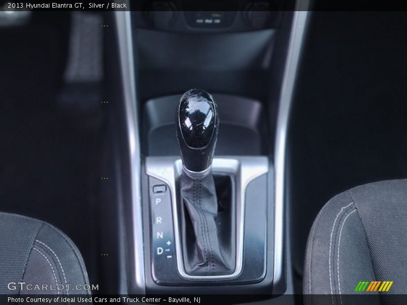 Silver / Black 2013 Hyundai Elantra GT