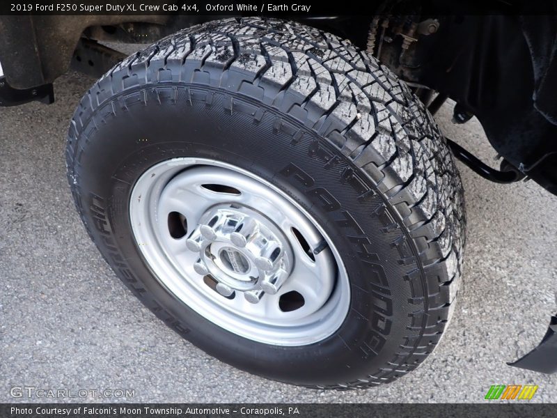 Oxford White / Earth Gray 2019 Ford F250 Super Duty XL Crew Cab 4x4