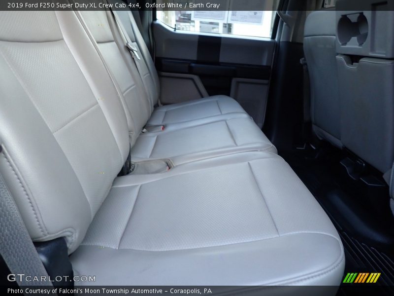 Oxford White / Earth Gray 2019 Ford F250 Super Duty XL Crew Cab 4x4