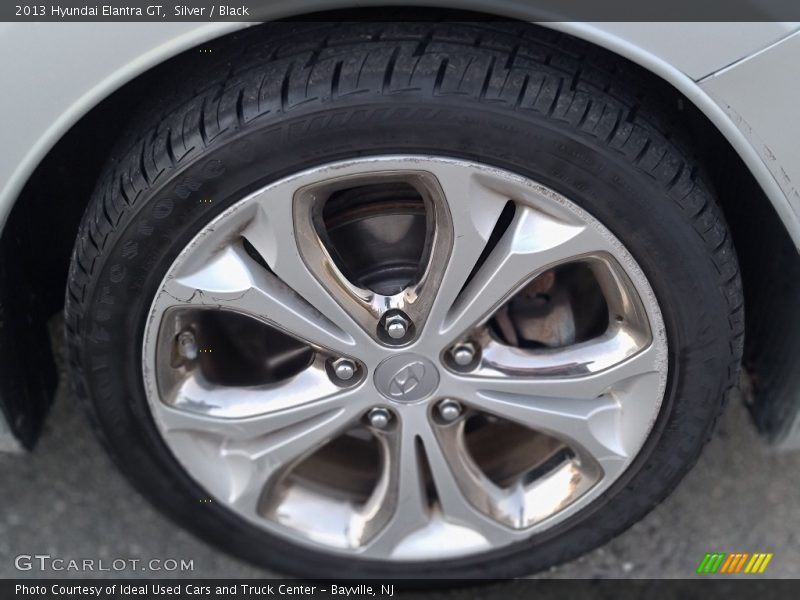 Silver / Black 2013 Hyundai Elantra GT