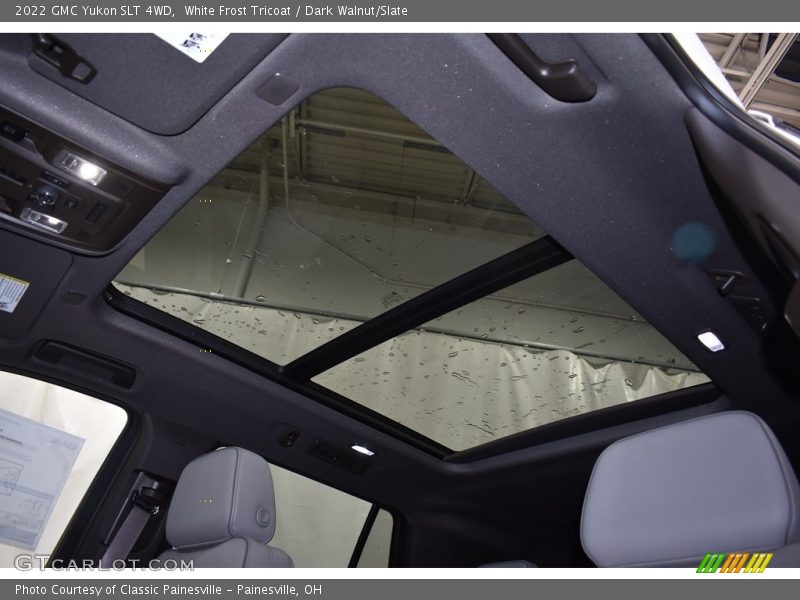 Sunroof of 2022 Yukon SLT 4WD