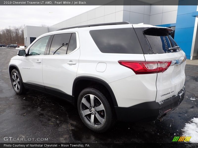 Pearl White / Jet Black 2019 Chevrolet Traverse LT AWD