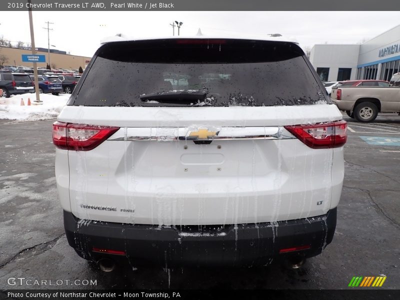 Pearl White / Jet Black 2019 Chevrolet Traverse LT AWD