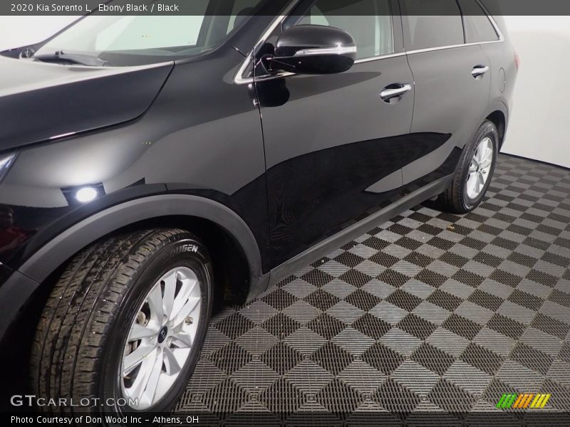 Ebony Black / Black 2020 Kia Sorento L