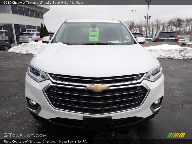 Pearl White / Jet Black 2019 Chevrolet Traverse LT AWD