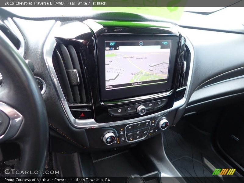 Pearl White / Jet Black 2019 Chevrolet Traverse LT AWD