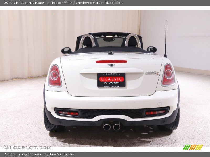 Pepper White / Checkered Carbon Black/Black 2014 Mini Cooper S Roadster