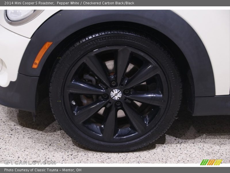 Pepper White / Checkered Carbon Black/Black 2014 Mini Cooper S Roadster