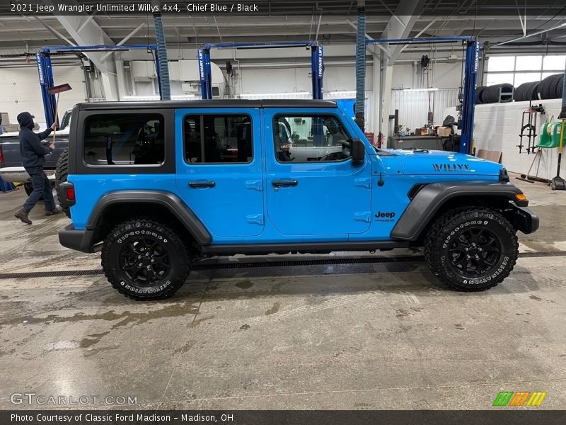  2021 Wrangler Unlimited Willys 4x4 Chief Blue