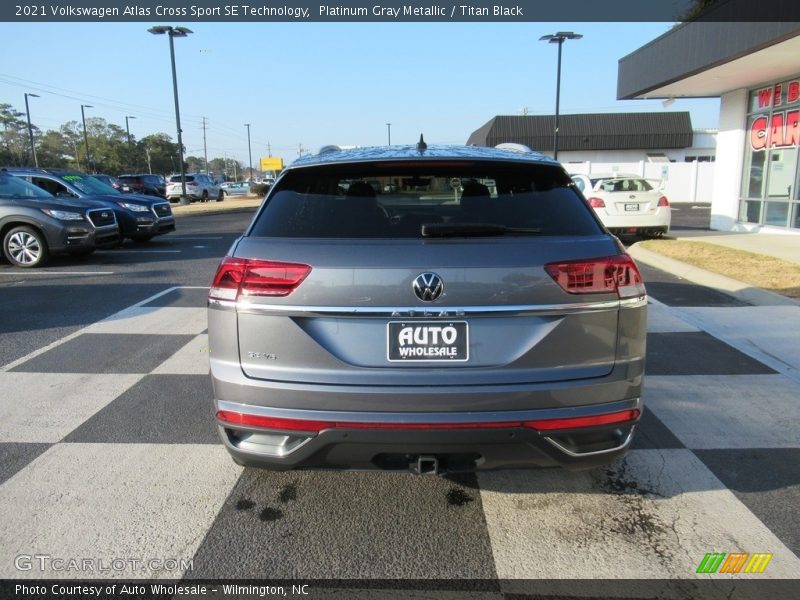 Platinum Gray Metallic / Titan Black 2021 Volkswagen Atlas Cross Sport SE Technology