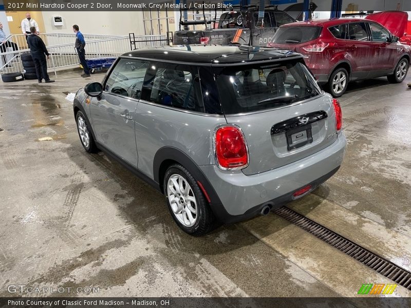 Moonwalk Grey Metallic / Carbon Black 2017 Mini Hardtop Cooper 2 Door