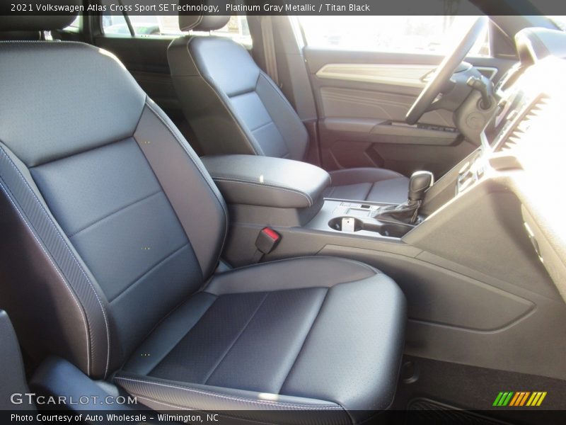 Platinum Gray Metallic / Titan Black 2021 Volkswagen Atlas Cross Sport SE Technology