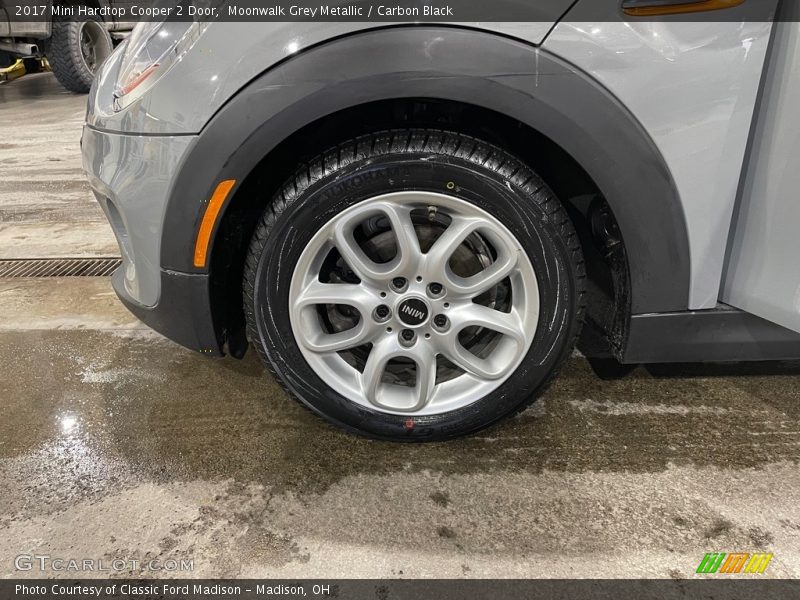 Moonwalk Grey Metallic / Carbon Black 2017 Mini Hardtop Cooper 2 Door