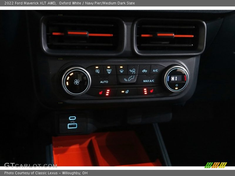Controls of 2022 Maverick XLT AWD