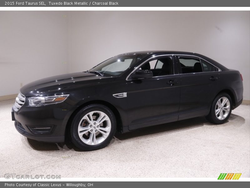 Tuxedo Black Metallic / Charcoal Black 2015 Ford Taurus SEL