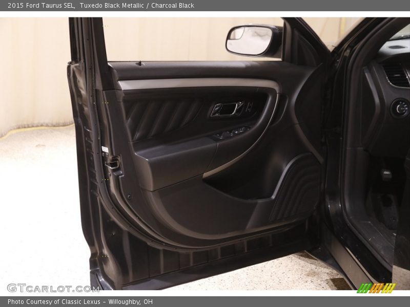 Tuxedo Black Metallic / Charcoal Black 2015 Ford Taurus SEL