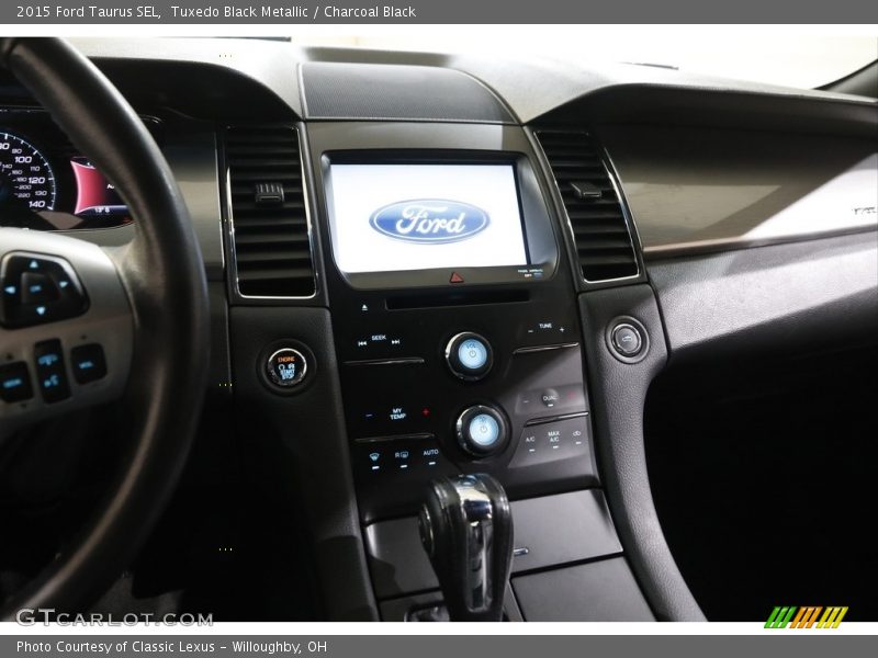 Tuxedo Black Metallic / Charcoal Black 2015 Ford Taurus SEL
