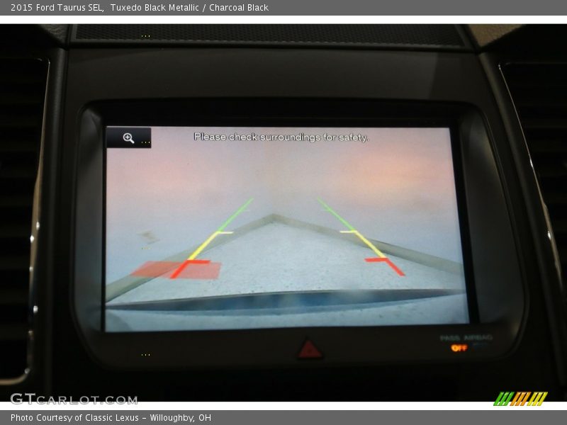 Tuxedo Black Metallic / Charcoal Black 2015 Ford Taurus SEL