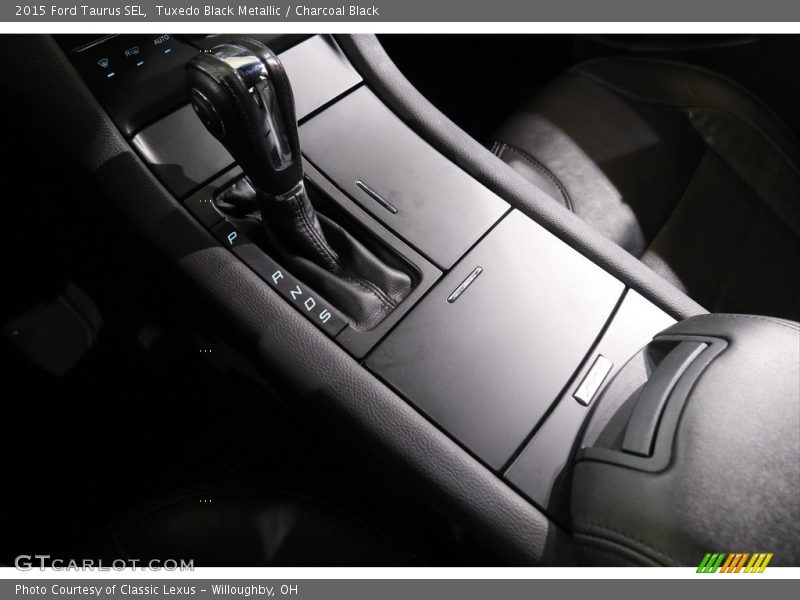 Tuxedo Black Metallic / Charcoal Black 2015 Ford Taurus SEL