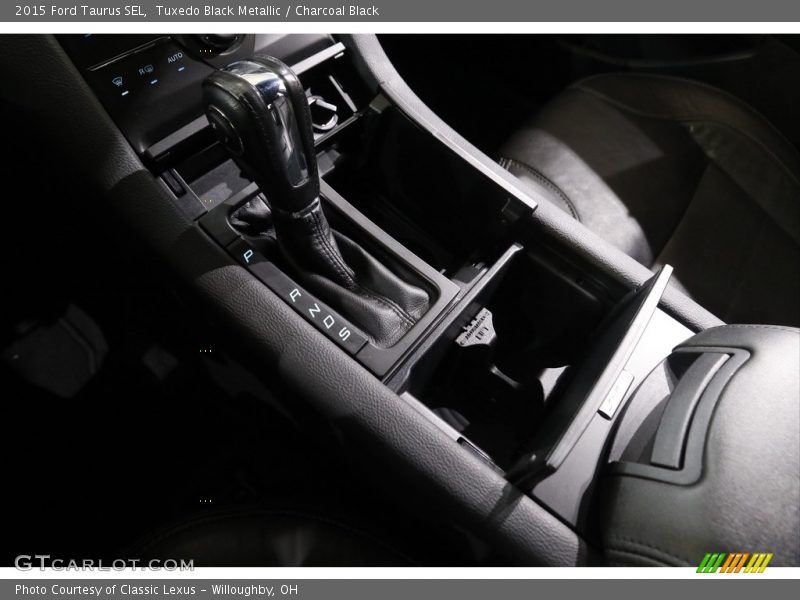 Tuxedo Black Metallic / Charcoal Black 2015 Ford Taurus SEL