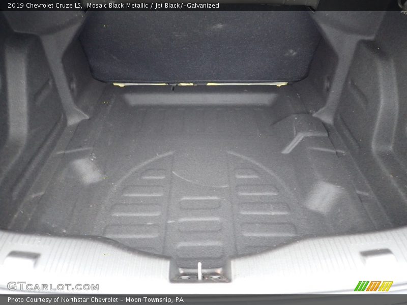 Mosaic Black Metallic / Jet Black/­Galvanized 2019 Chevrolet Cruze LS