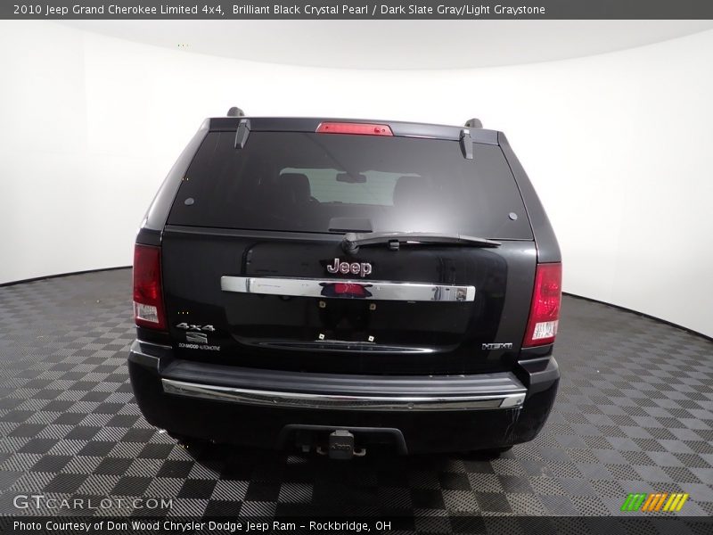 Brilliant Black Crystal Pearl / Dark Slate Gray/Light Graystone 2010 Jeep Grand Cherokee Limited 4x4