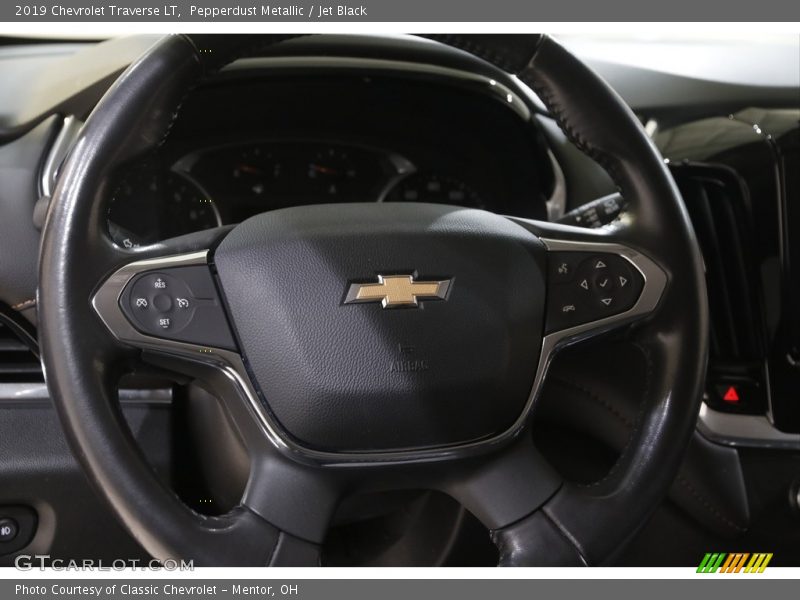 Pepperdust Metallic / Jet Black 2019 Chevrolet Traverse LT