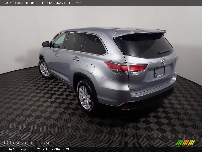 Silver Sky Metallic / Ash 2014 Toyota Highlander LE