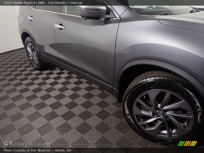 Gun Metallic / Charcoal 2016 Nissan Rogue SL AWD