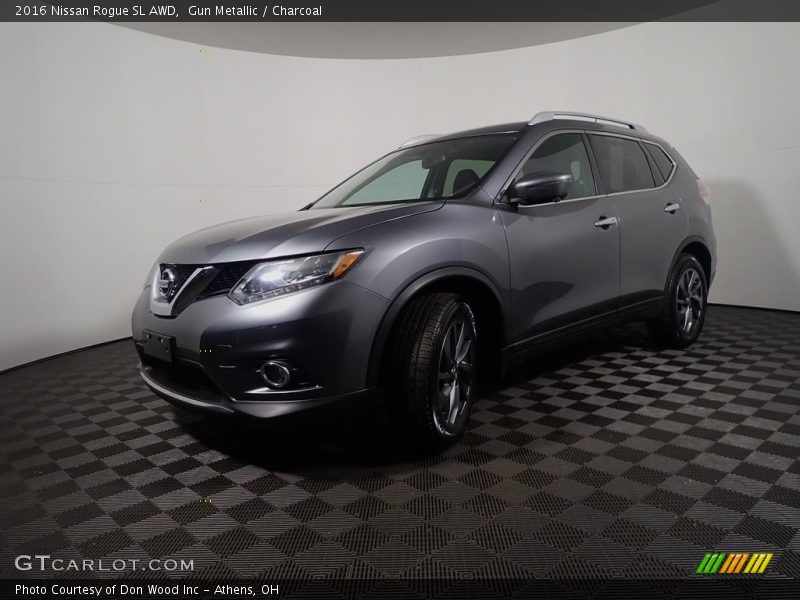Gun Metallic / Charcoal 2016 Nissan Rogue SL AWD
