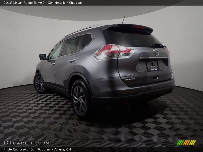 Gun Metallic / Charcoal 2016 Nissan Rogue SL AWD