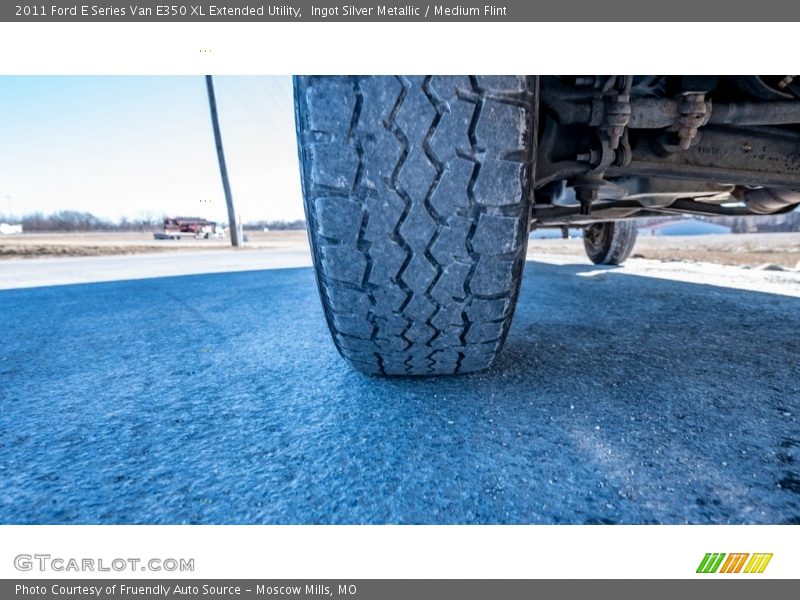 Ingot Silver Metallic / Medium Flint 2011 Ford E Series Van E350 XL Extended Utility