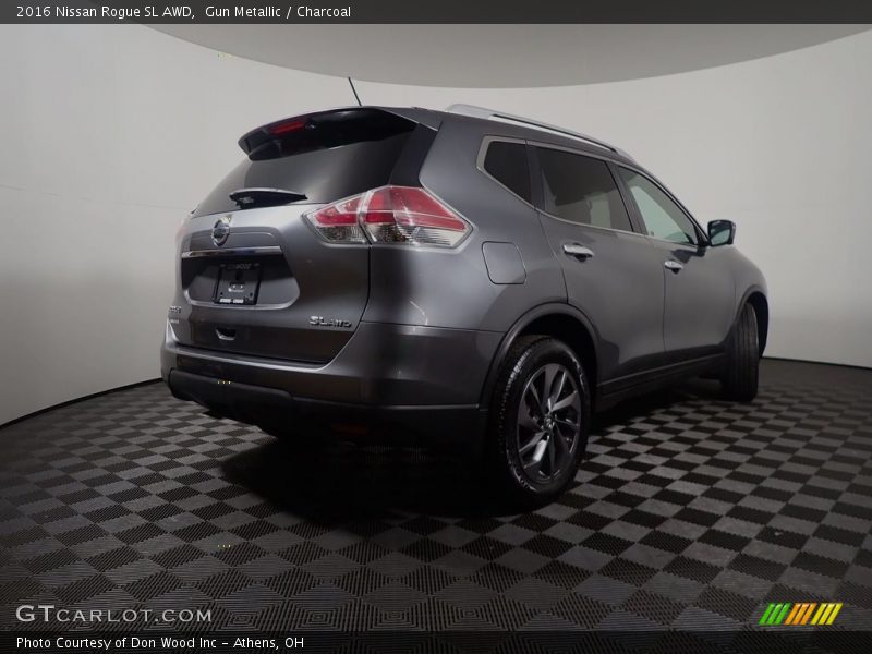 Gun Metallic / Charcoal 2016 Nissan Rogue SL AWD
