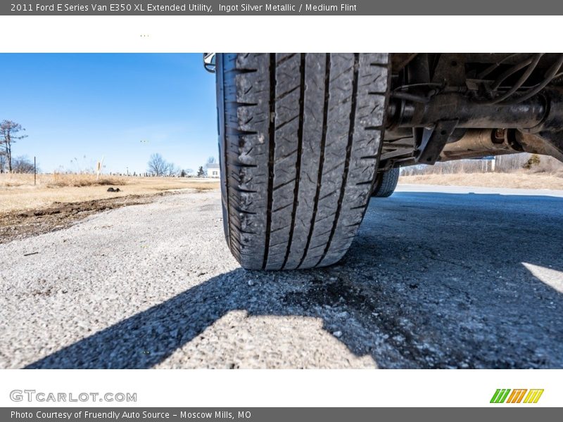 Ingot Silver Metallic / Medium Flint 2011 Ford E Series Van E350 XL Extended Utility