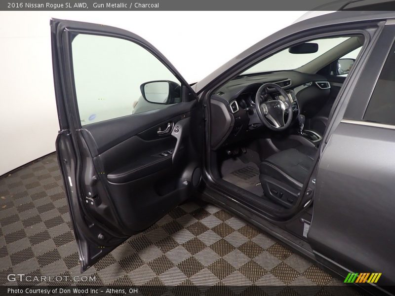 Gun Metallic / Charcoal 2016 Nissan Rogue SL AWD