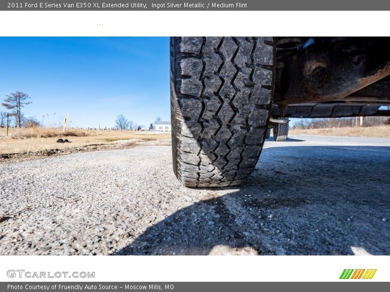 Ingot Silver Metallic / Medium Flint 2011 Ford E Series Van E350 XL Extended Utility