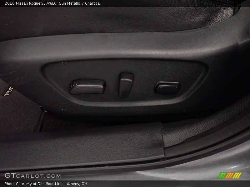 Gun Metallic / Charcoal 2016 Nissan Rogue SL AWD