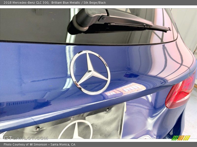 Brilliant Blue Metallic / Silk Beige/Black 2018 Mercedes-Benz GLC 300