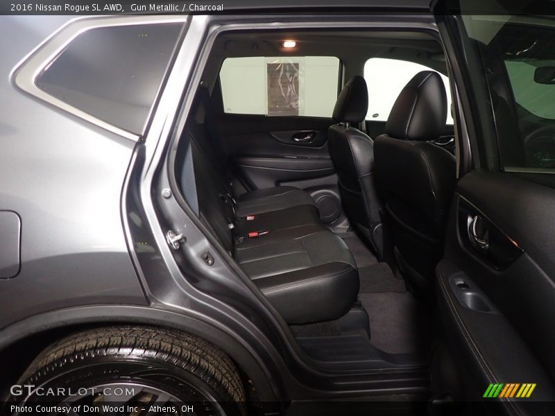 Gun Metallic / Charcoal 2016 Nissan Rogue SL AWD