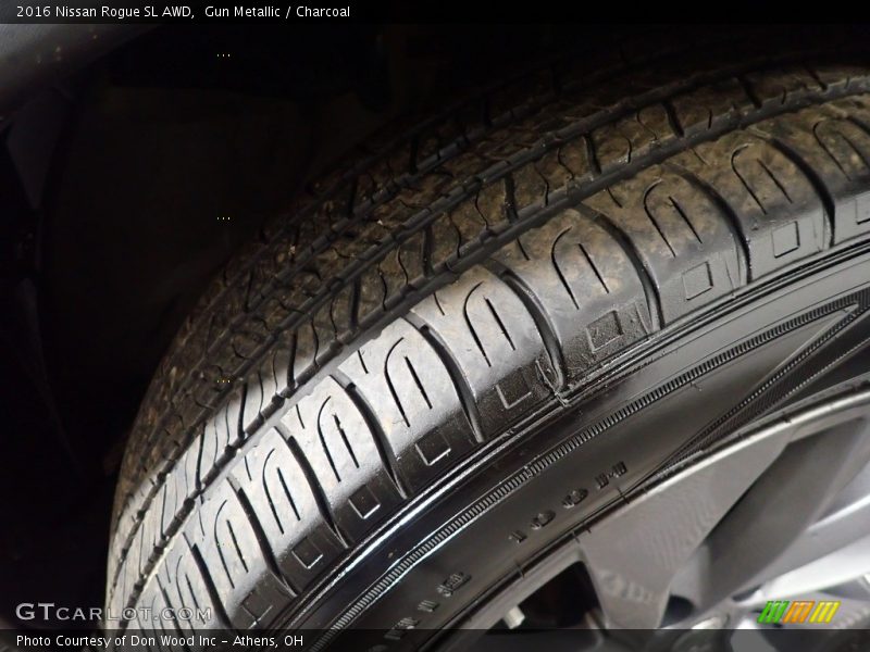 Gun Metallic / Charcoal 2016 Nissan Rogue SL AWD