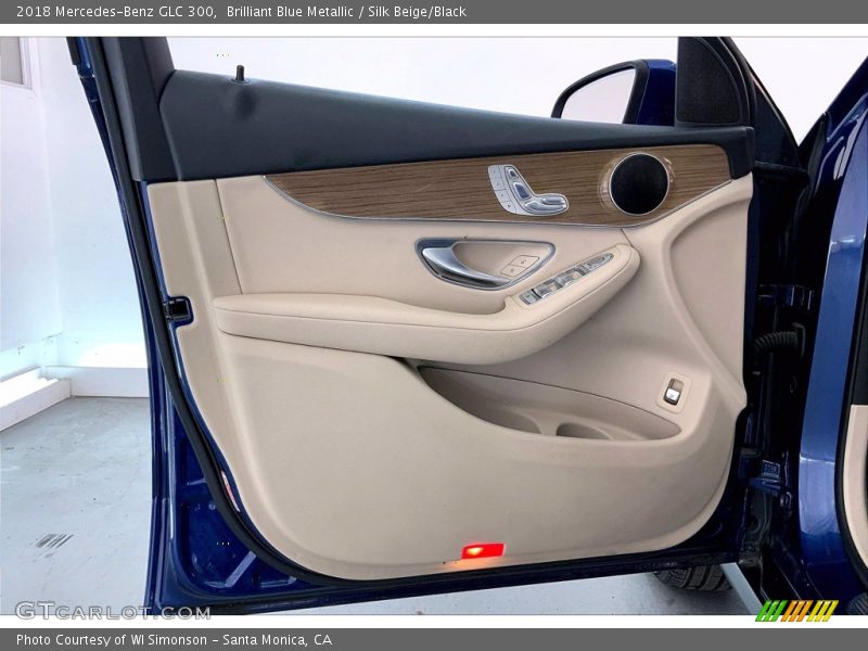 Brilliant Blue Metallic / Silk Beige/Black 2018 Mercedes-Benz GLC 300